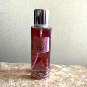 Victoria's Secret Blushing Bubbly Mist